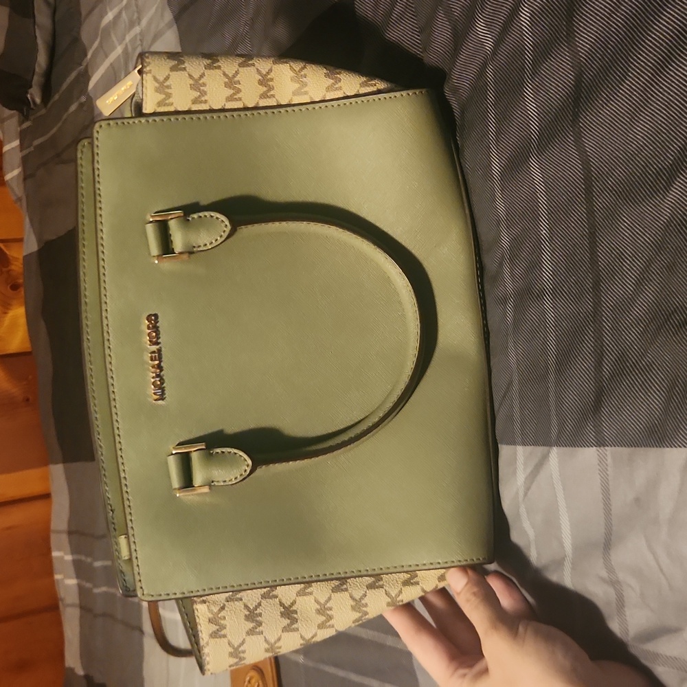 Michael Kors purse
